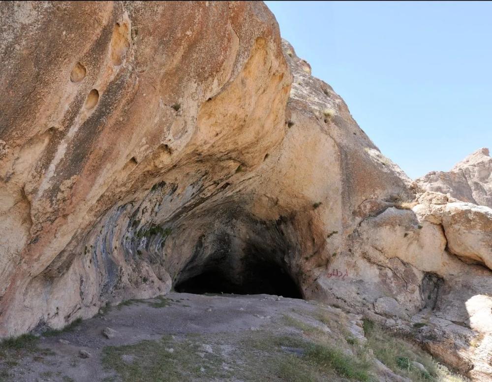 Grotteiran1